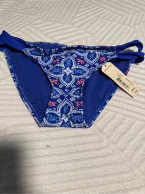 Arizona Blue Paisley Print Bikini Bottoms with coral Accents Sz M